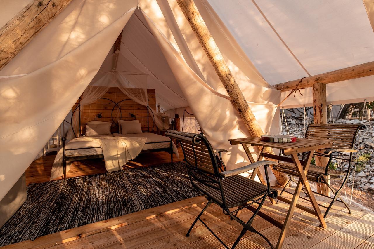 Plage Cachee - Glamping Vrboska Kültér fotó